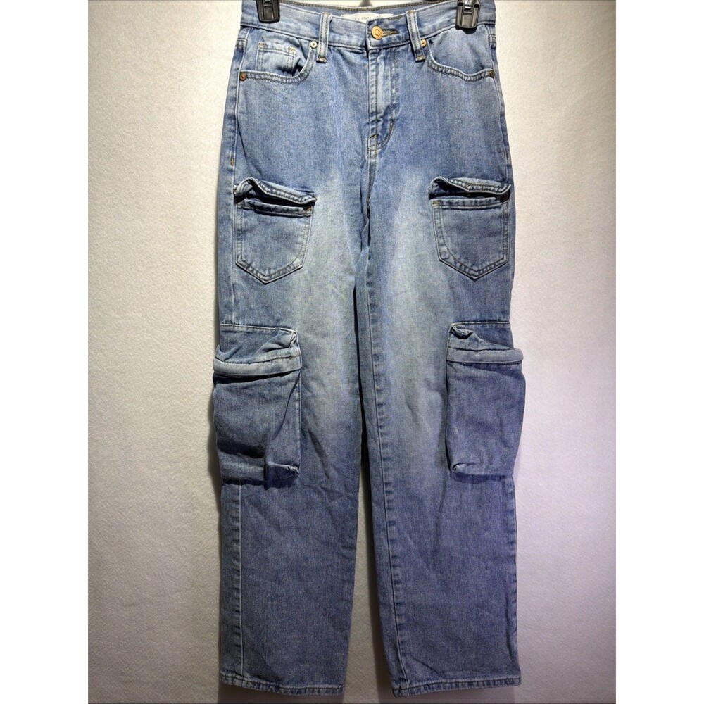 Altar'd State Light Wash 100% Cotton Women's Jeans Size 0/24 Cargo Pockets